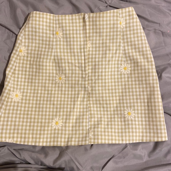 Vintage 90s mini skirt daisy and khaki gingham🌼👗🌼 size 1/small - Picture 5 of 6